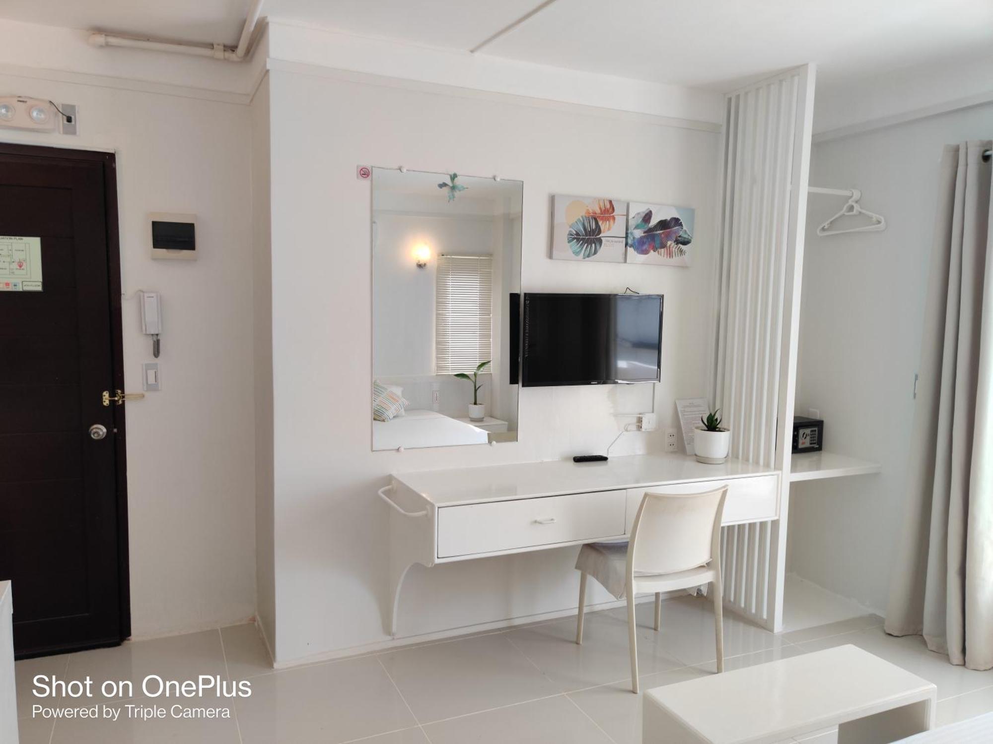 โรงแรมเมกาซา Balabag  ภายนอก รูปภาพ