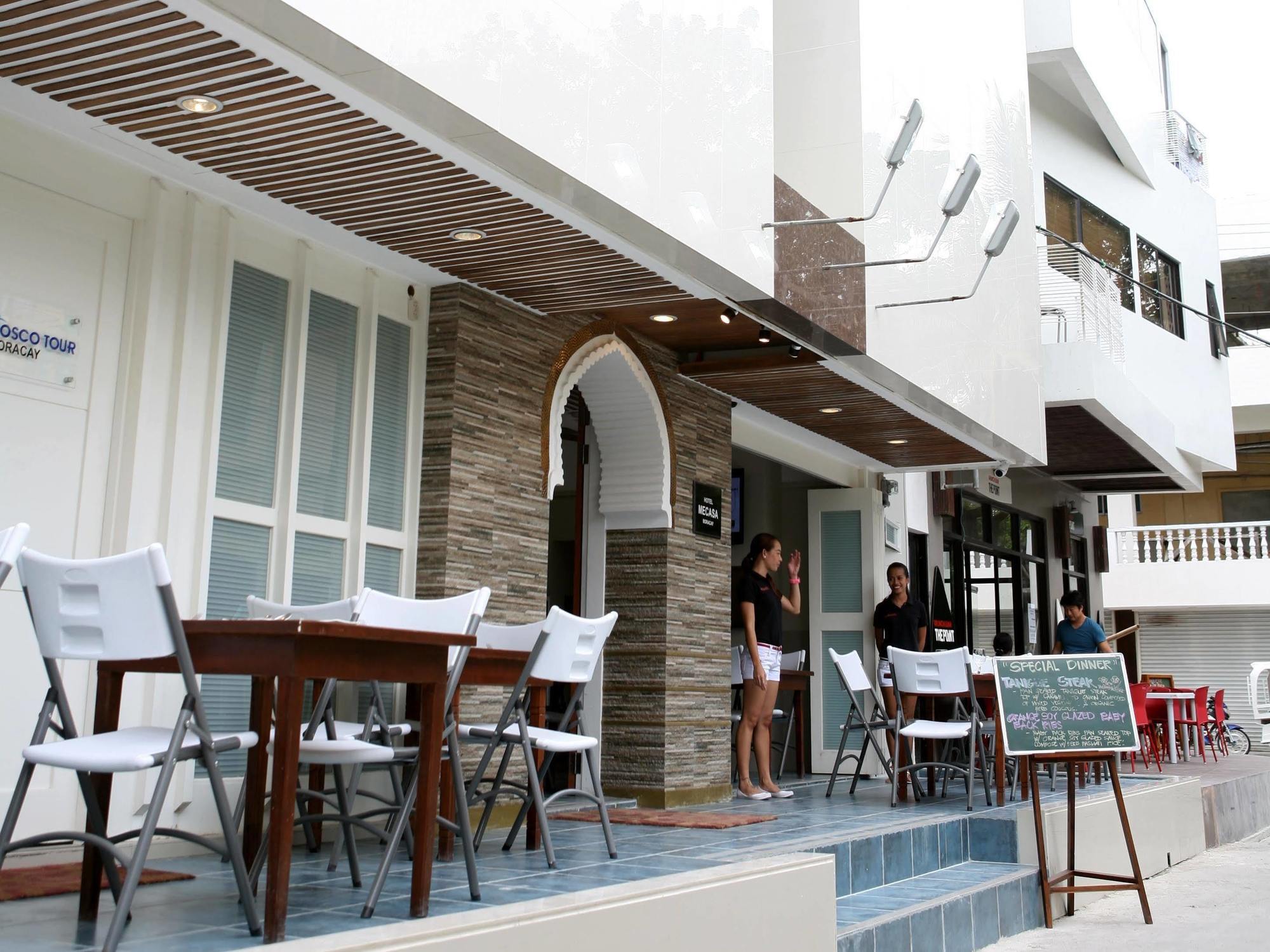 โรงแรมเมกาซา Balabag  ภายนอก รูปภาพ